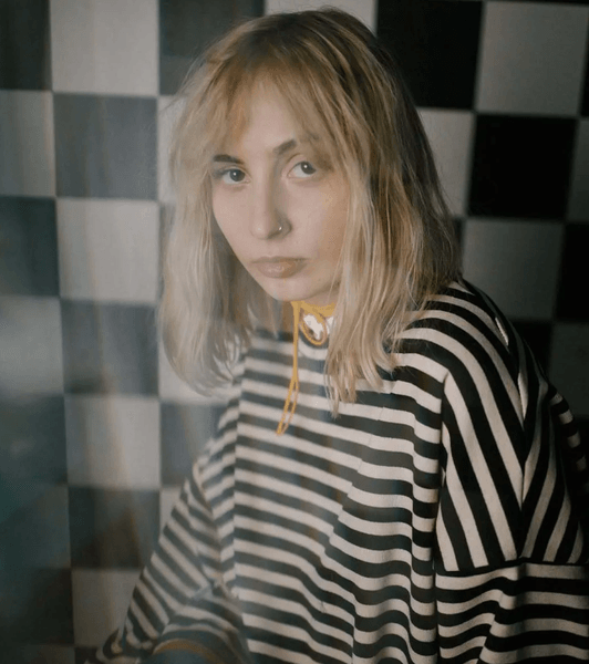 Яна-Катерина, девушка Виктора Розового. Яна-Катерина